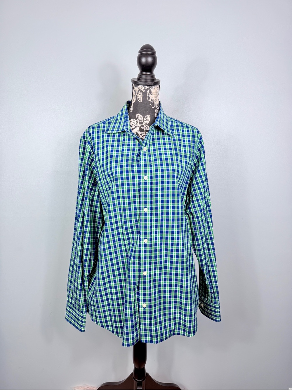 Banana Republic men's blue/green plaid button down cotton shirt size large